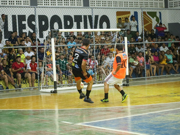 Legião e DNC vencem e disputaram o título do Campeonato Municipal de Futsal 2022.