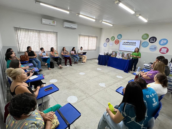 Educação promove Pré-Jornada Pedagógica para planejar o ano letivo de 2024.